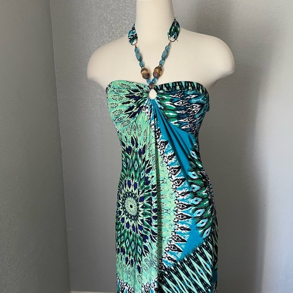 Vibrant Strapless Maxi Dress - Picture 2 of 12